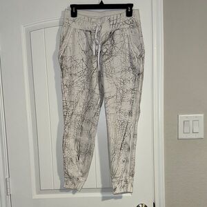 Lululemon Athletica Gray Marble Patterned Joggers